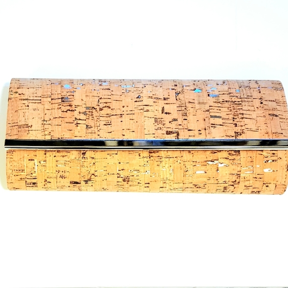 Gold Fleck Cork Clutch Purse w/ Detachable Strap. NWT - Picture 3 of 4